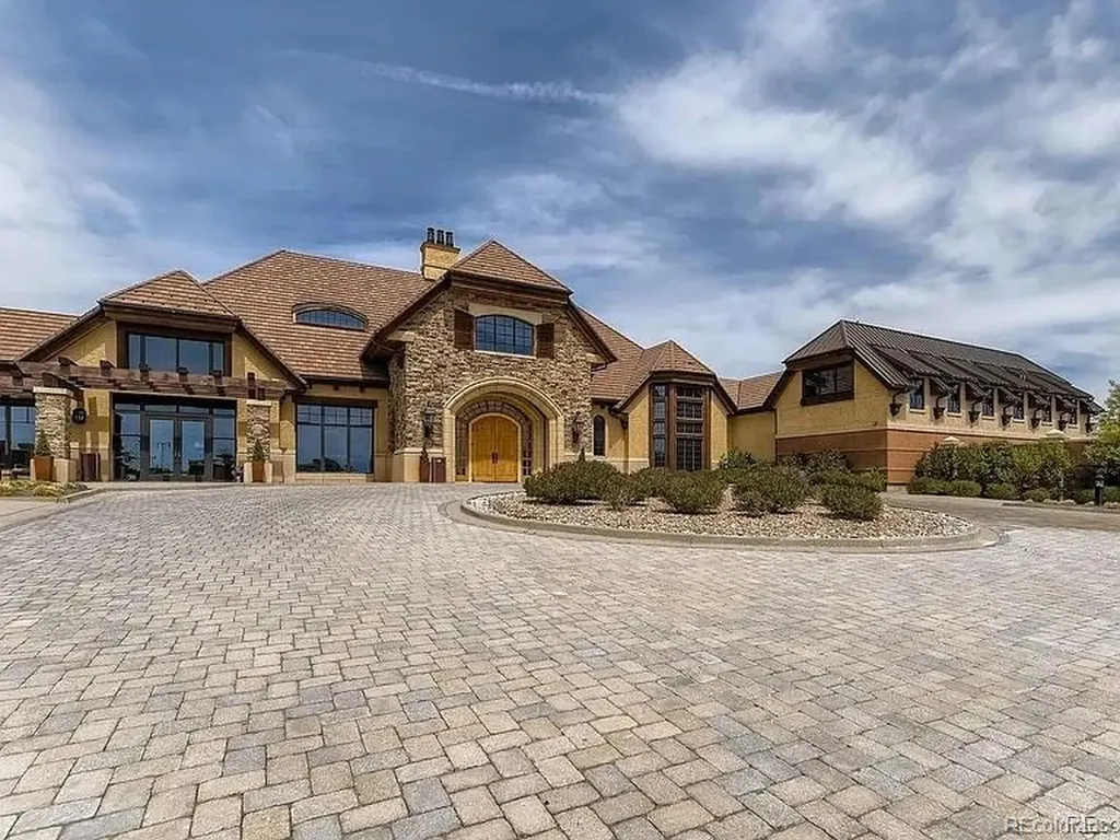 27165 E Long Place Aurora CO 80016