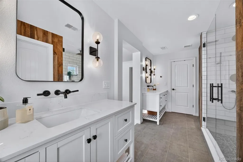 6726 S Quantock Way Aurora CO 80016