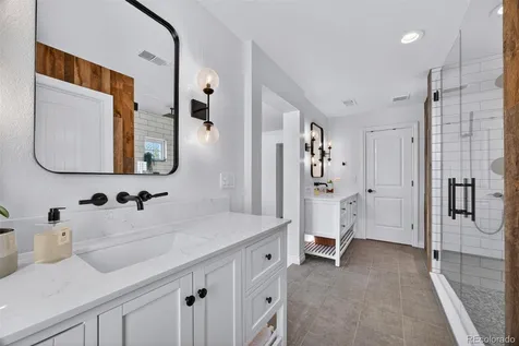 6726 S Quantock Way Aurora CO 80016