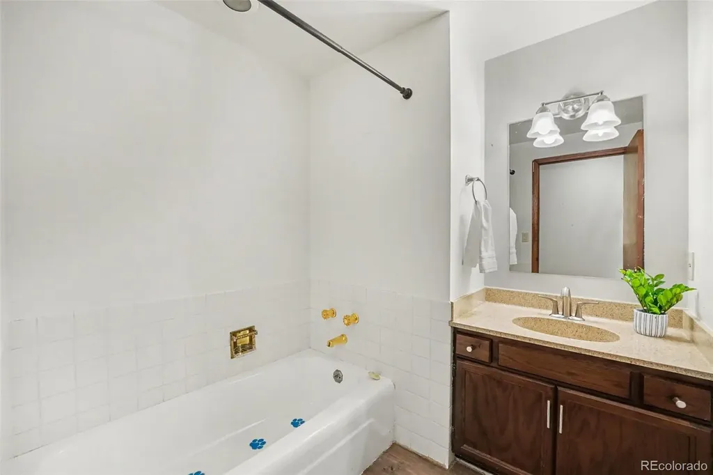 8550 W 10th Avenue Lakewood CO 80215