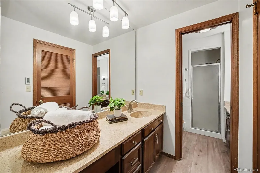 8550 W 10th Avenue Lakewood CO 80215