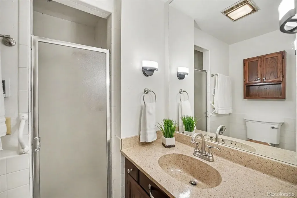 8550 W 10th Avenue Lakewood CO 80215