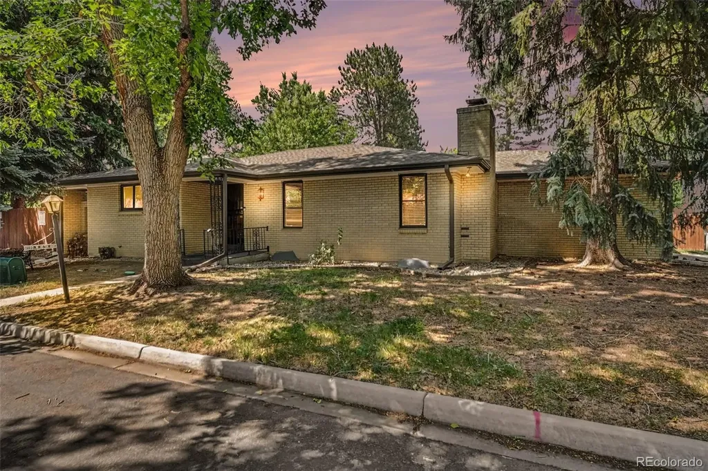 8550 W 10th Avenue Lakewood CO 80215