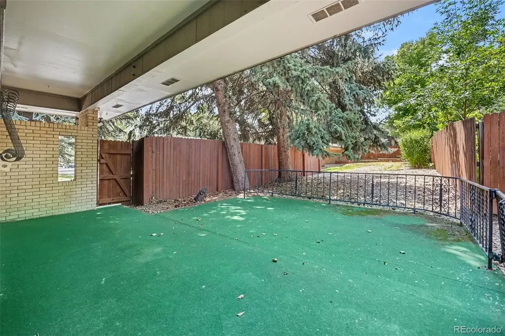 8550 W 10th Avenue Lakewood CO 80215