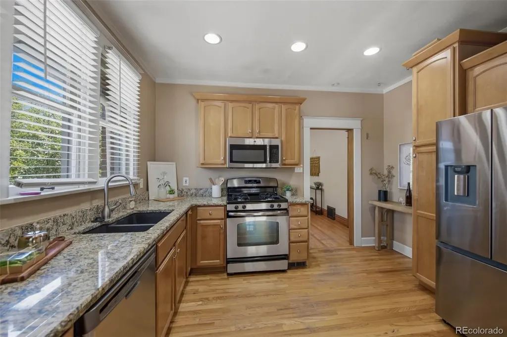 4660 E 16th Avenue Denver CO 80220