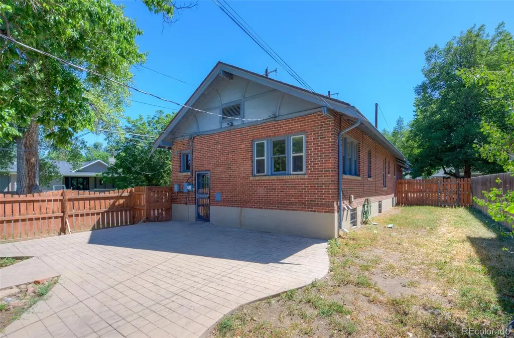 4660 E 16th Avenue Denver CO 80220