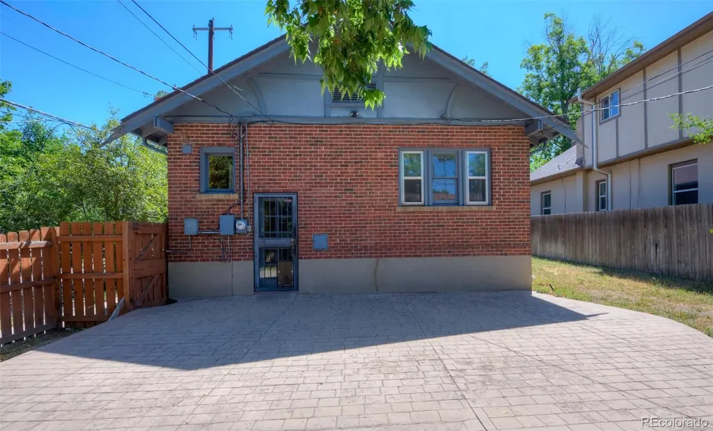 4660 E 16th Avenue Denver CO 80220