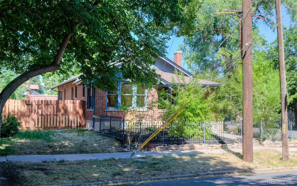 4660 E 16th Avenue Denver CO 80220