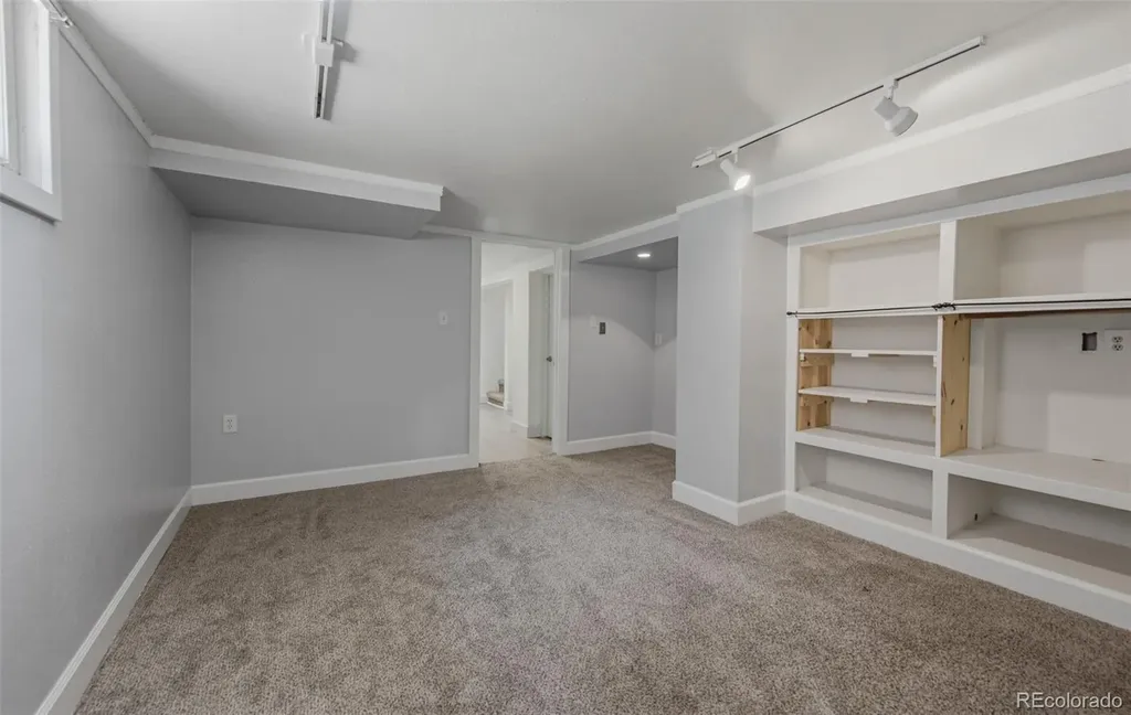 4660 E 16th Avenue Denver CO 80220