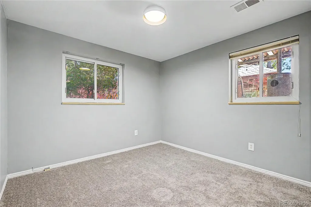 2450 S Jamaica Street Aurora CO 80014