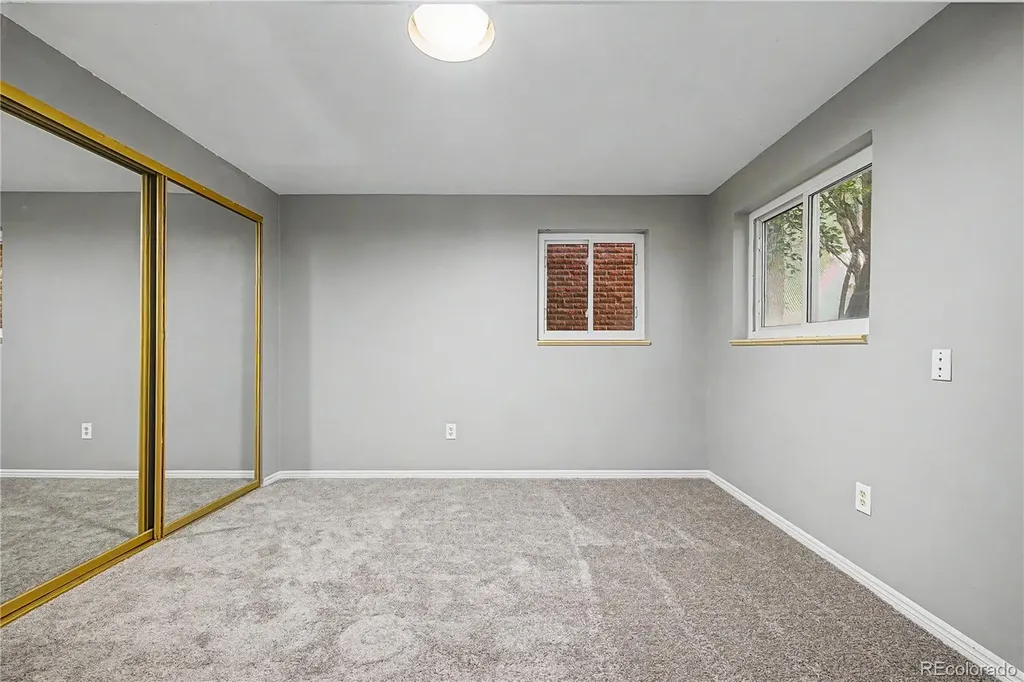 2450 S Jamaica Street Aurora CO 80014