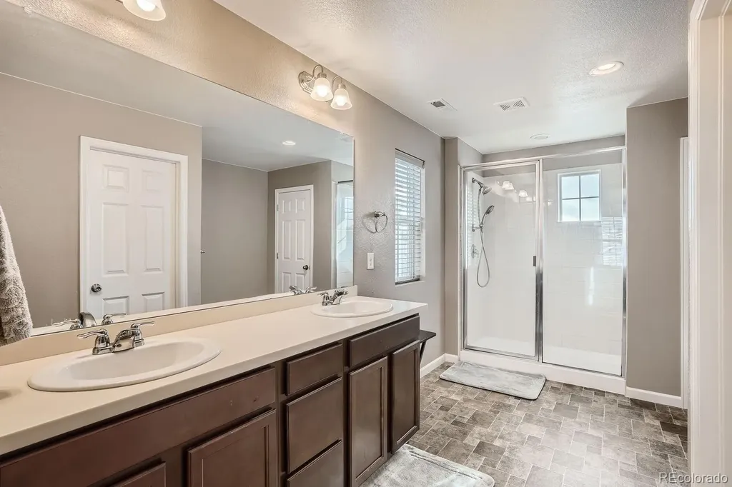 806 White Crow Street Aurora CO 80018