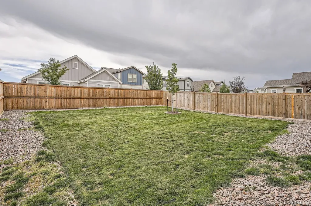 806 White Crow Street Aurora CO 80018