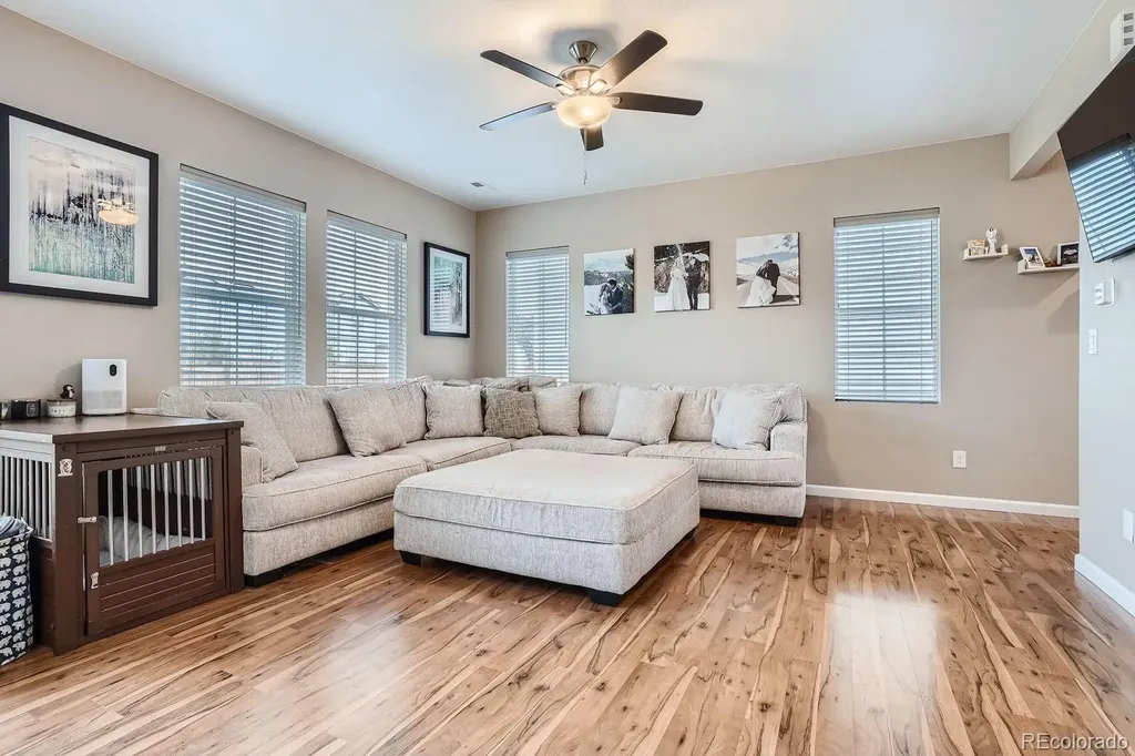 806 White Crow Street Aurora CO 80018