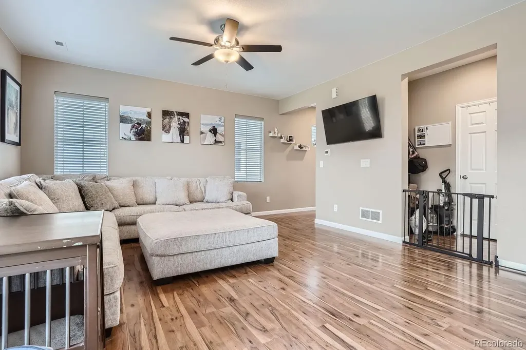 806 White Crow Street Aurora CO 80018