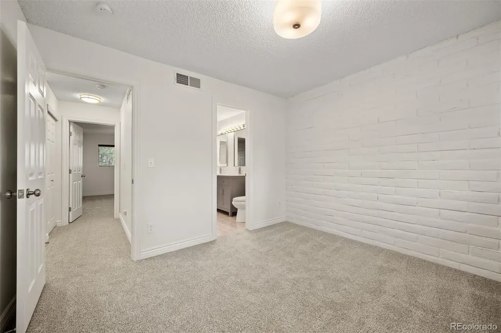 1060 S Parker Road Denver CO 80231