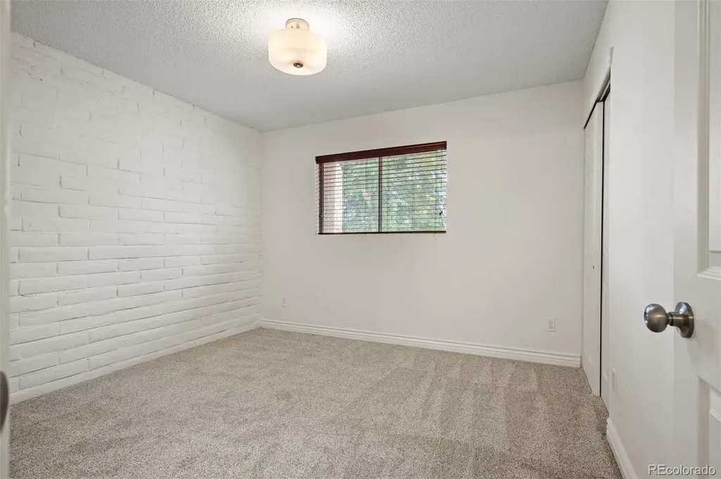 1060 S Parker Road Denver CO 80231