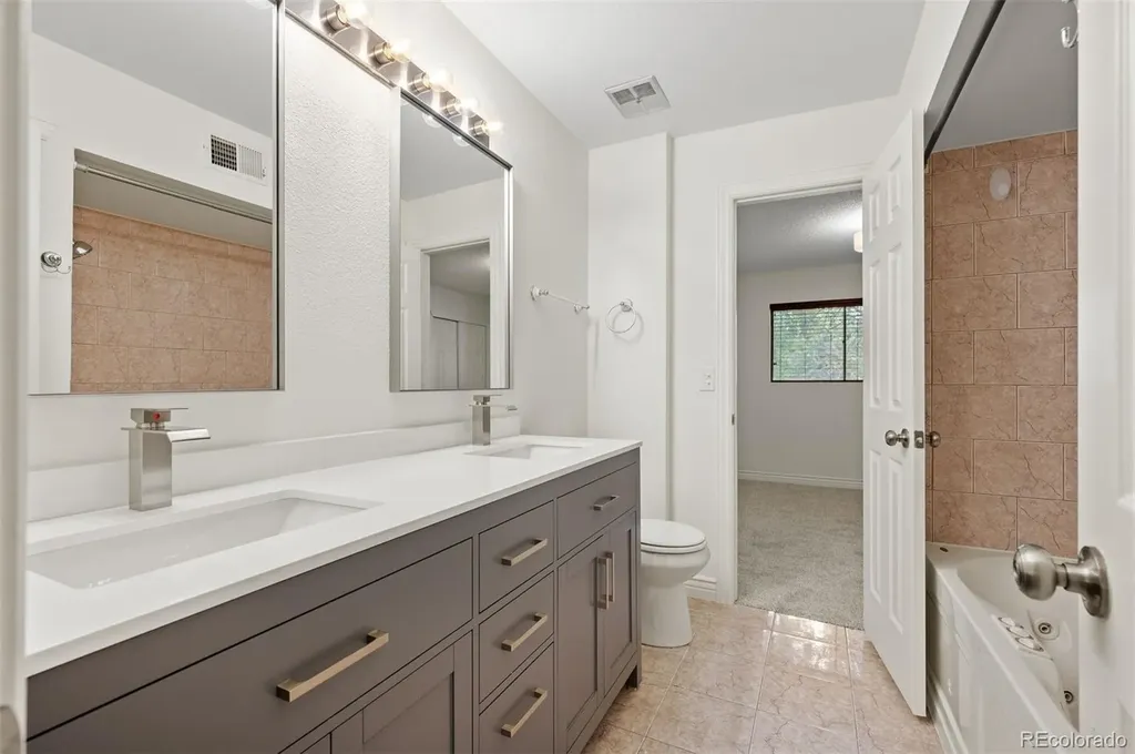 1060 S Parker Road Denver CO 80231