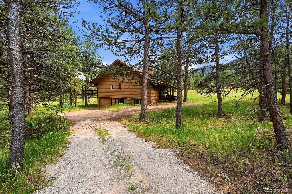 372 Cherokee Road Lyons CO 80540