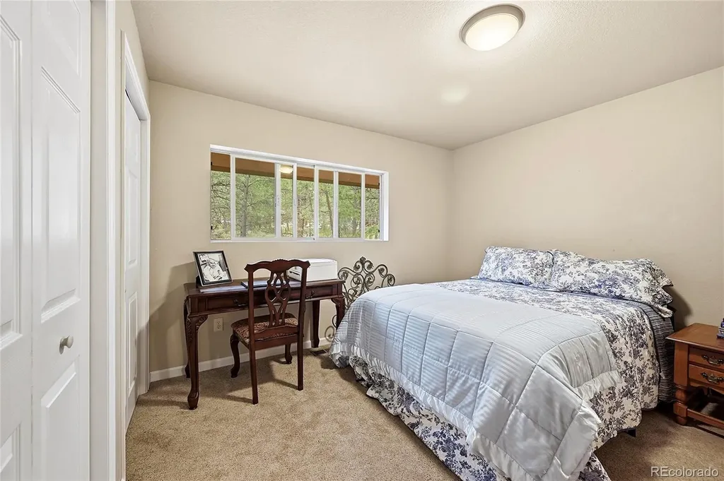372 Cherokee Road Lyons CO 80540