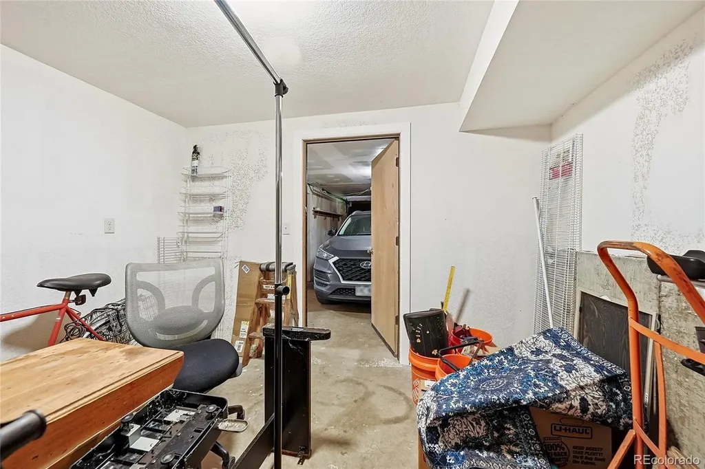 372 Cherokee Road Lyons CO 80540