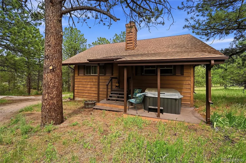 372 Cherokee Road Lyons CO 80540