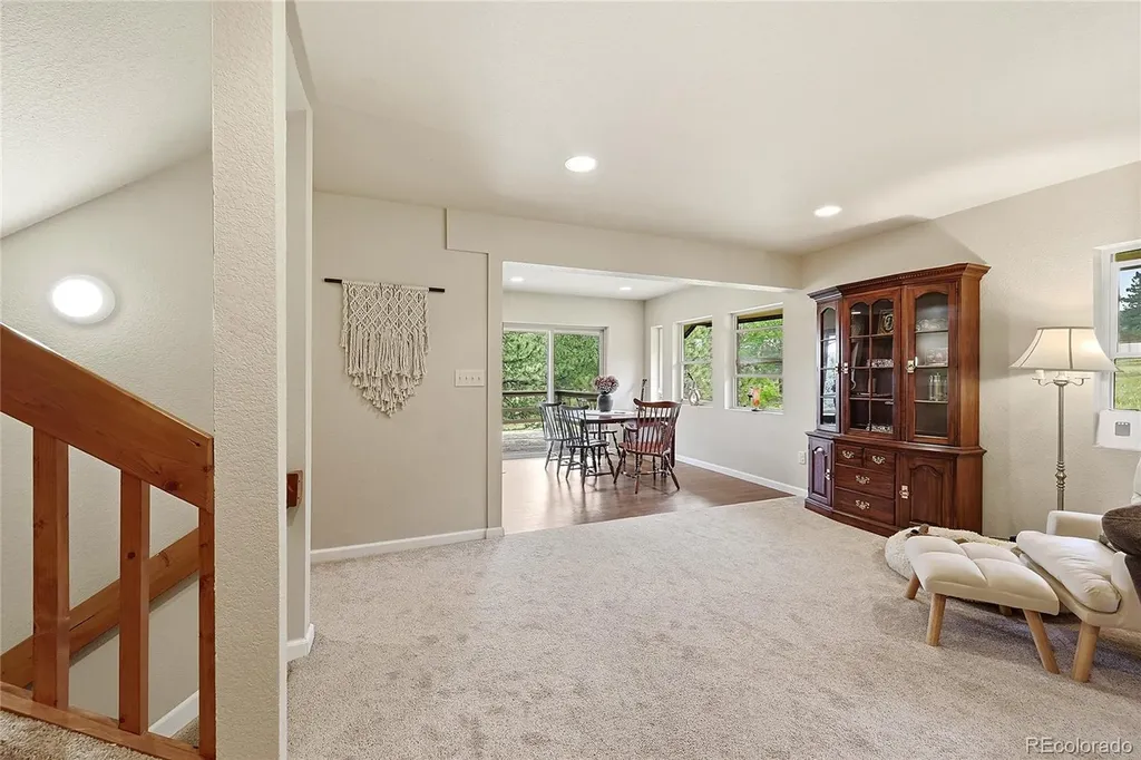 372 Cherokee Road Lyons CO 80540