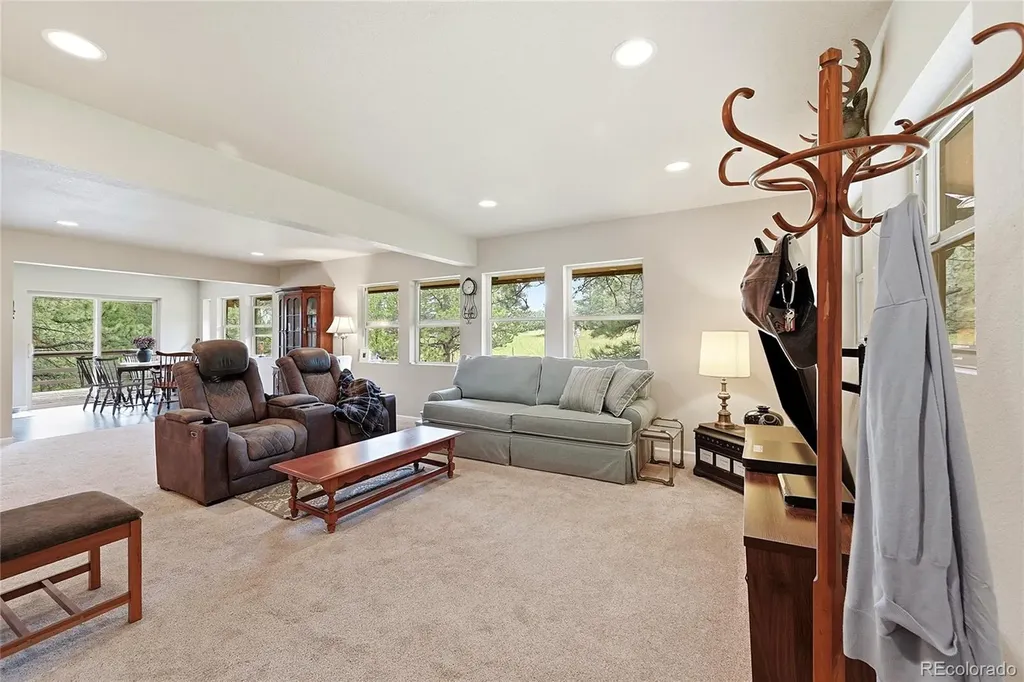 372 Cherokee Road Lyons CO 80540