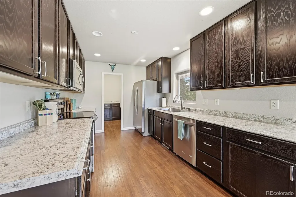 372 Cherokee Road Lyons CO 80540