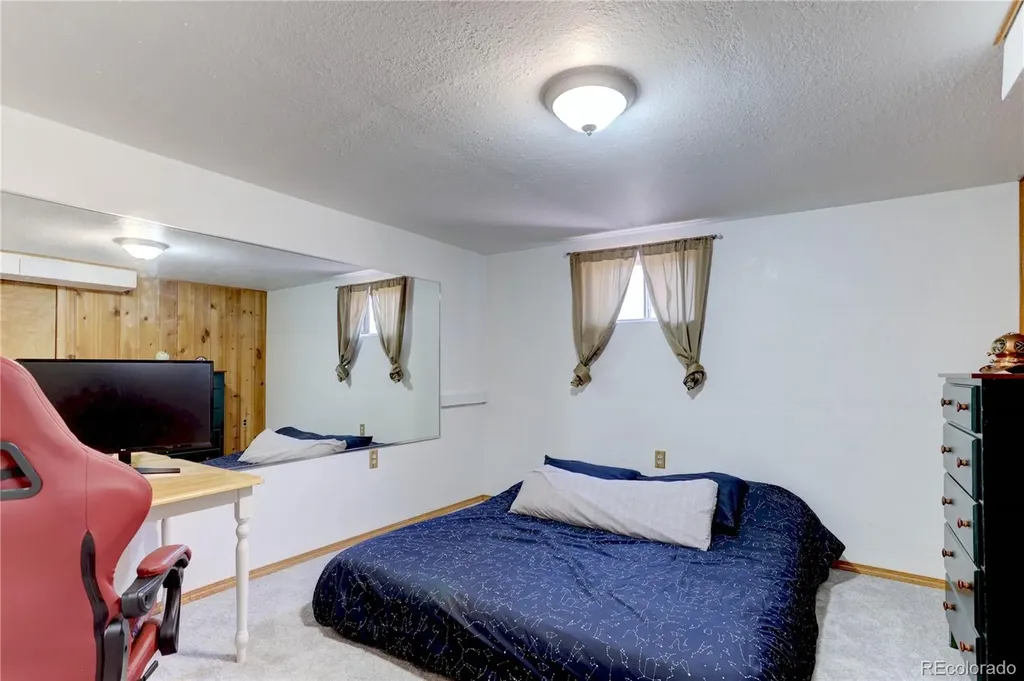 707 W Davies Way Littleton CO 80120