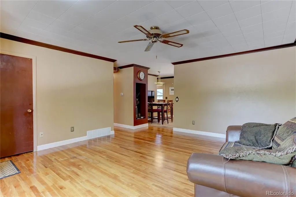 707 W Davies Way Littleton CO 80120