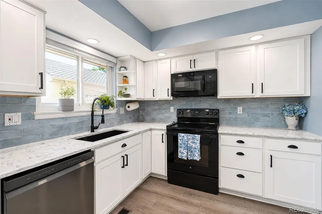 6937 E Briarwood Drive Centennial CO 80112