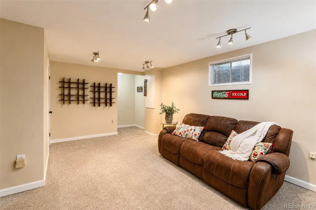 6937 E Briarwood Drive Centennial CO 80112