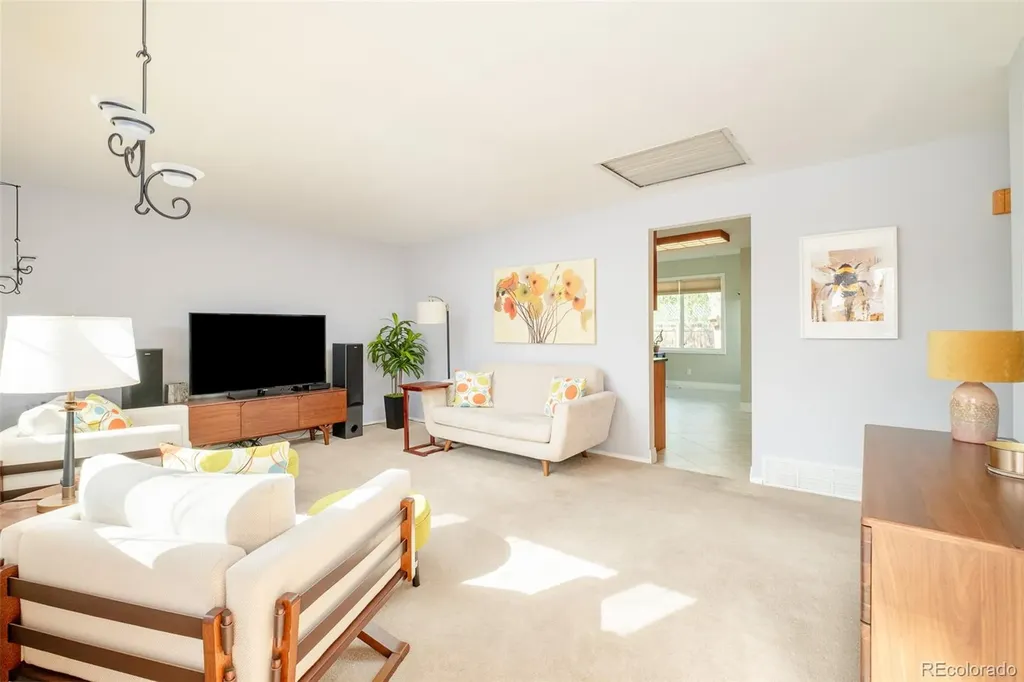 973 S Holland Street Lakewood CO 80226