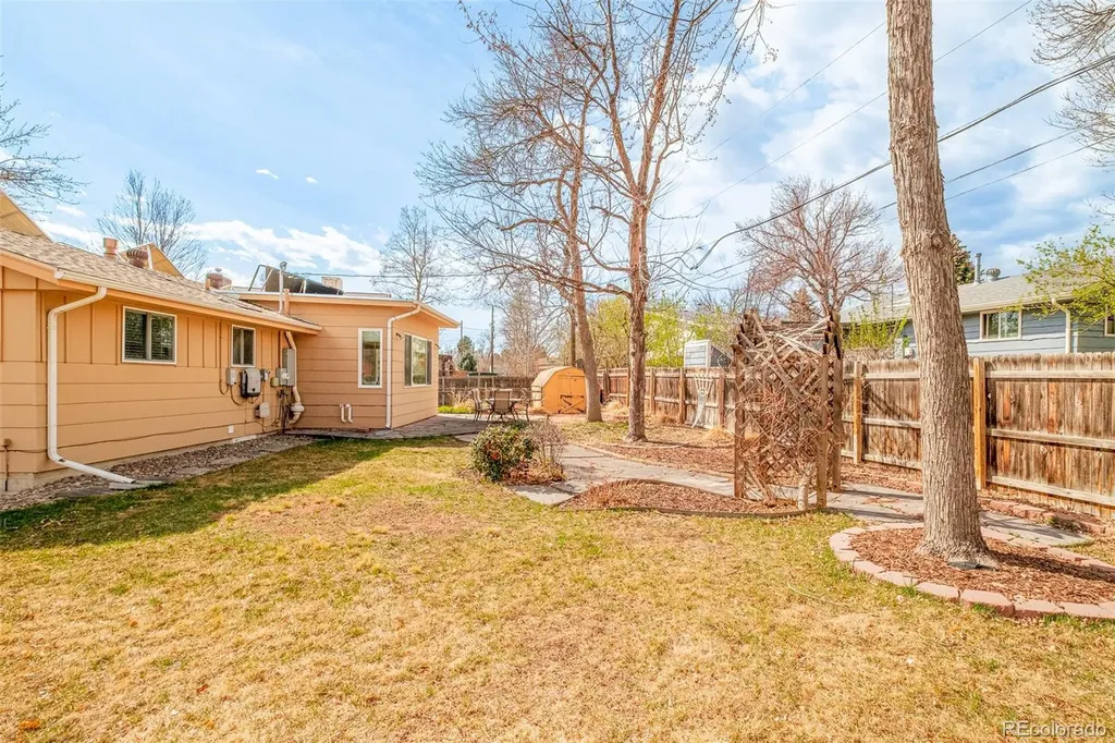 973 S Holland Street Lakewood CO 80226