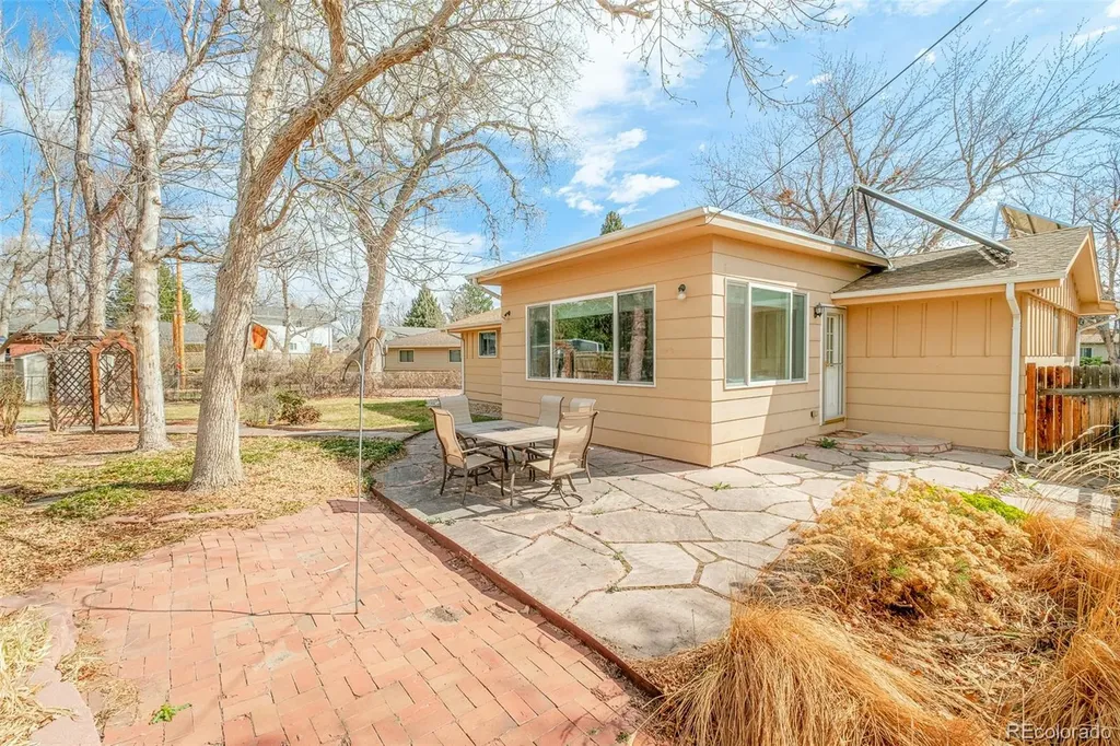 973 S Holland Street Lakewood CO 80226