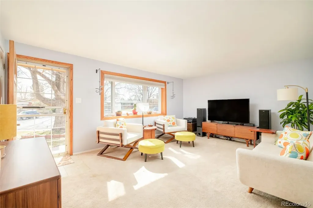 973 S Holland Street Lakewood CO 80226