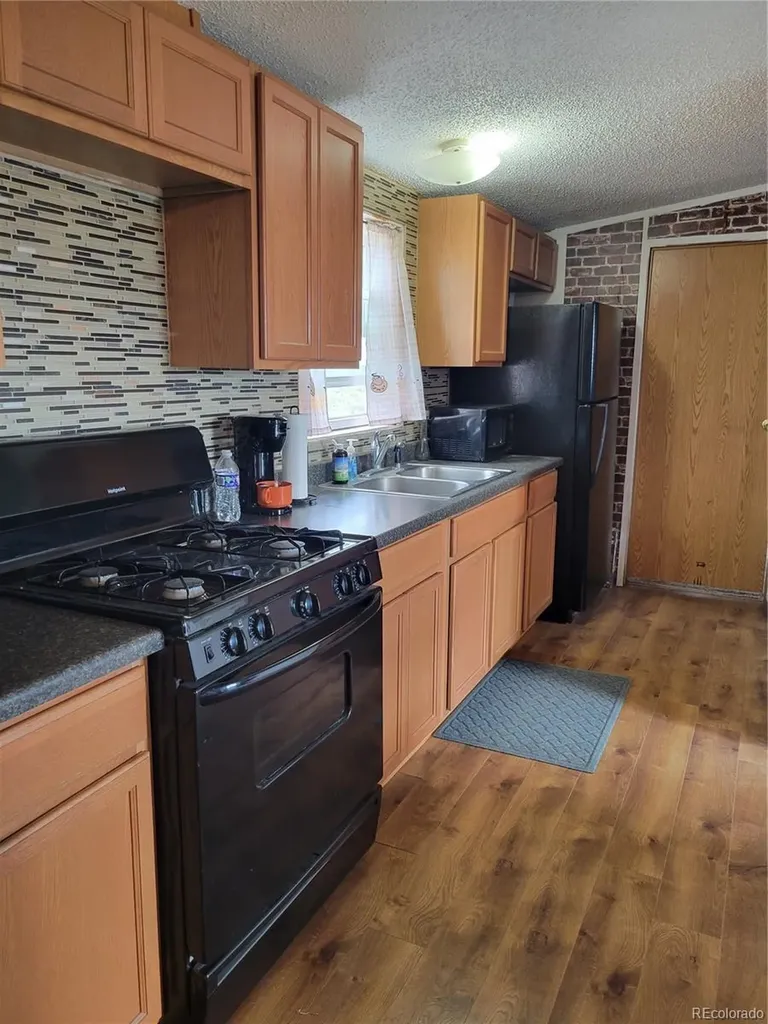 452 Agate Lane Alamosa CO 81101
