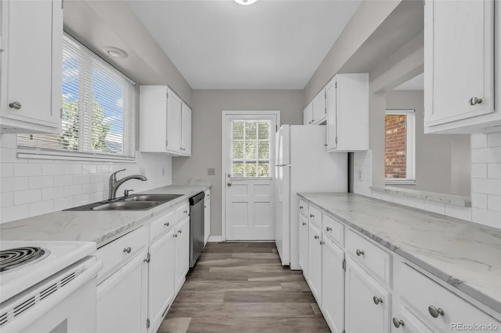129 Eaton Court Lakewood CO 80226