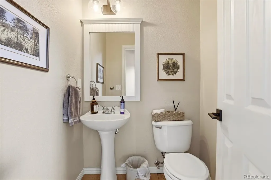 5424 E Dry Creek Circle Centennial CO 80122