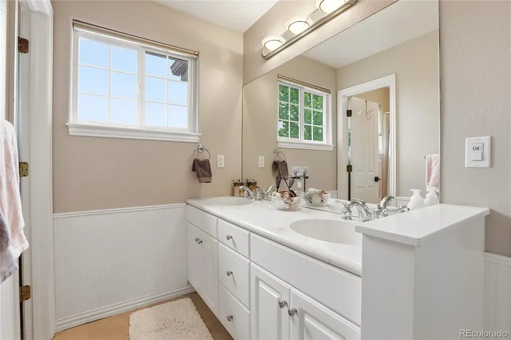 5424 E Dry Creek Circle Centennial CO 80122