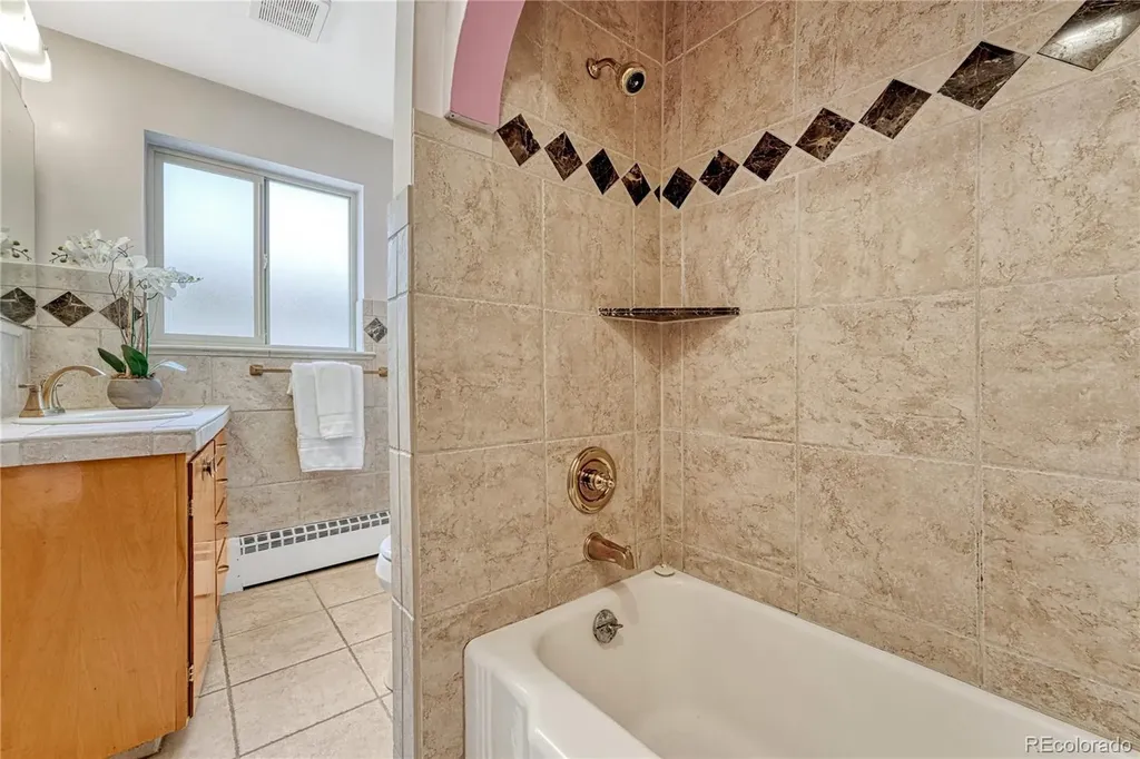 2280 Newland Street Edgewater CO 80214
