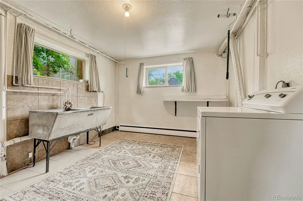 2280 Newland Street Edgewater CO 80214