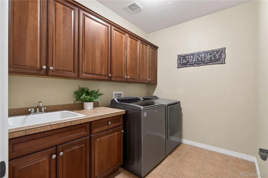 391 Maplehurst Drive Highlands Ranch CO 80126
