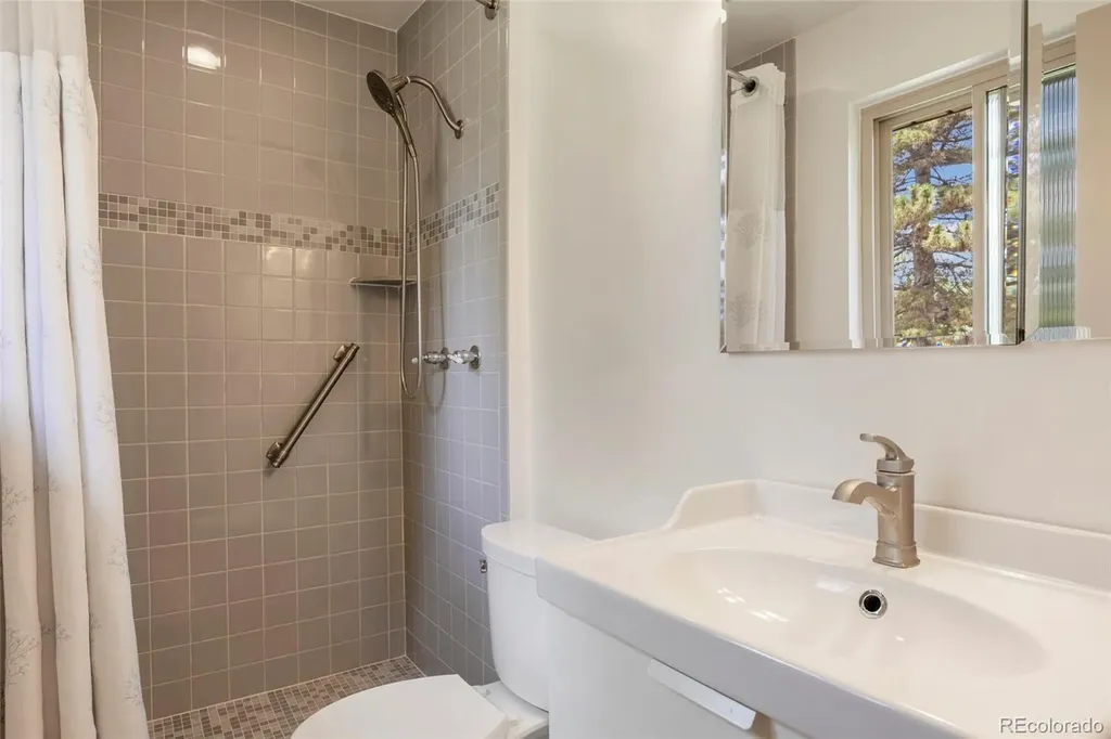 2541 S Kearney Street Denver CO 80222