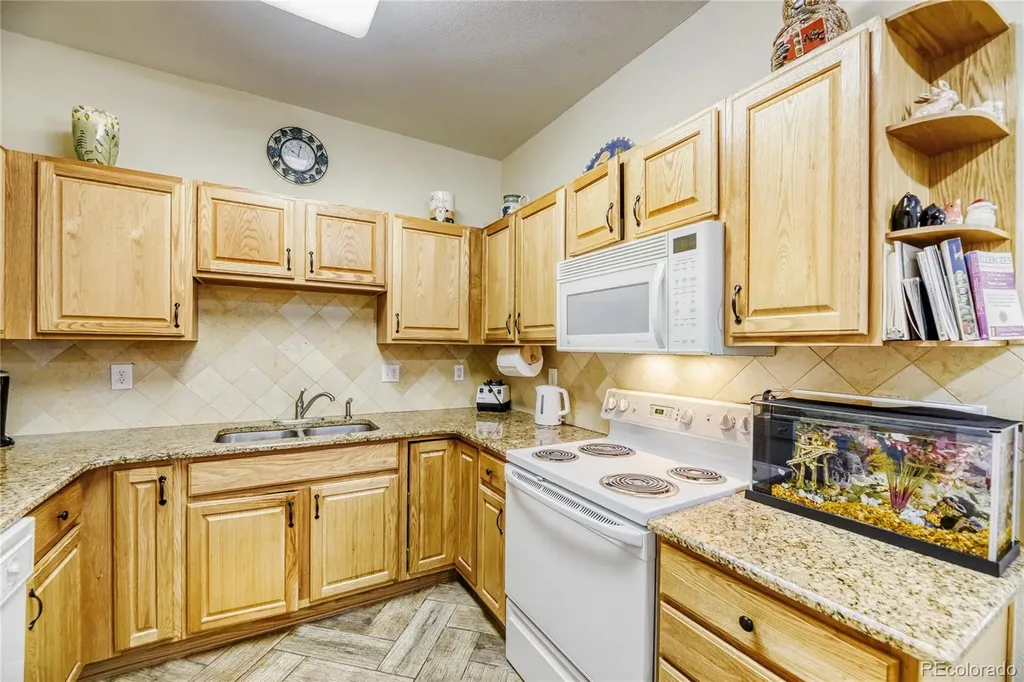 2896 W Riverwalk Circle Littleton CO 80123