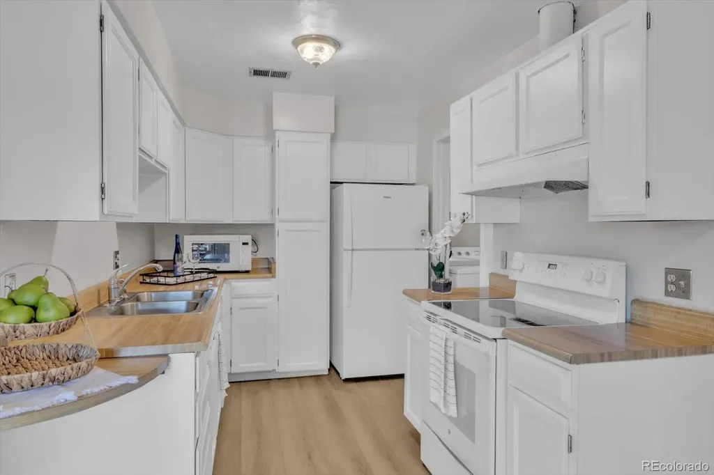 2036 W 101st Avenue Thornton CO 80260