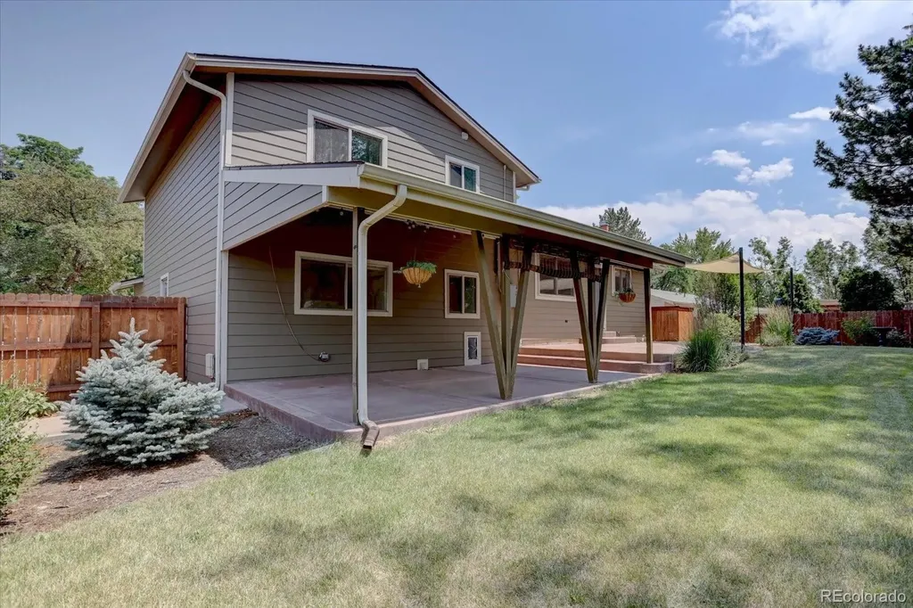 1213 S Holland Court Lakewood CO 80232