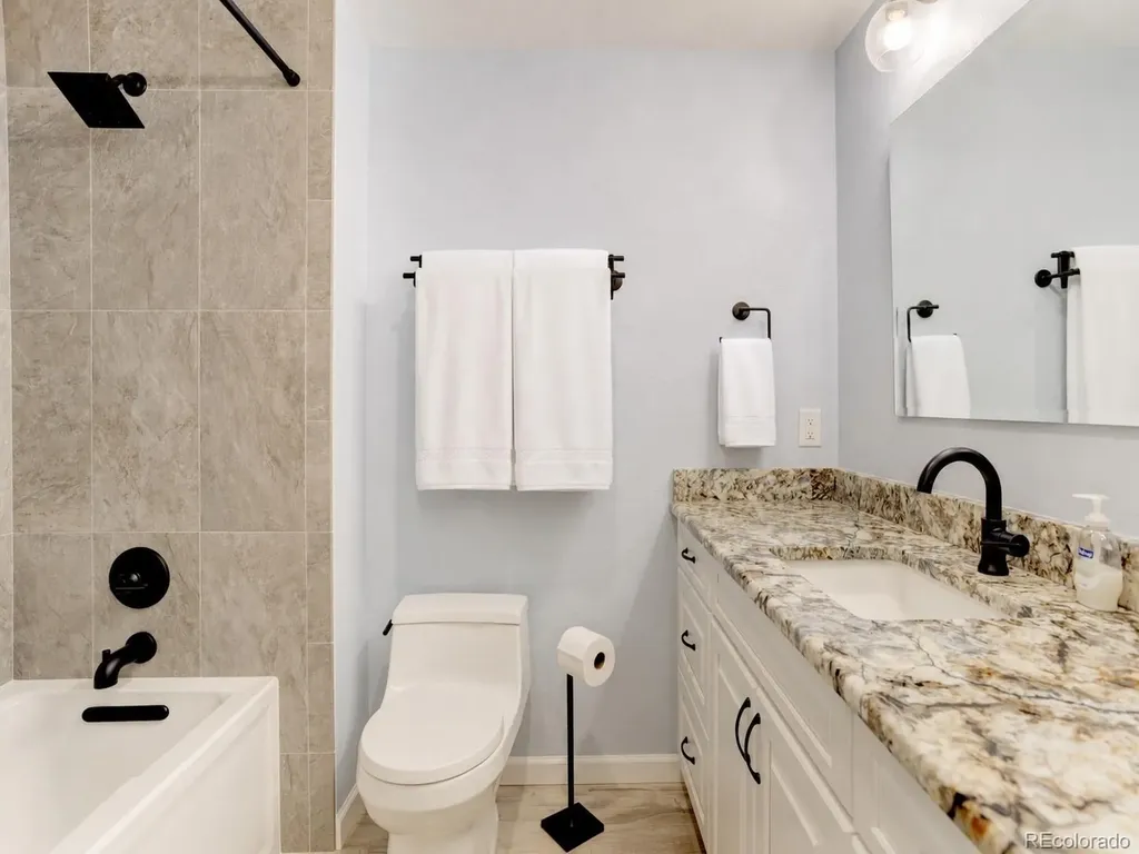 1213 S Holland Court Lakewood CO 80232