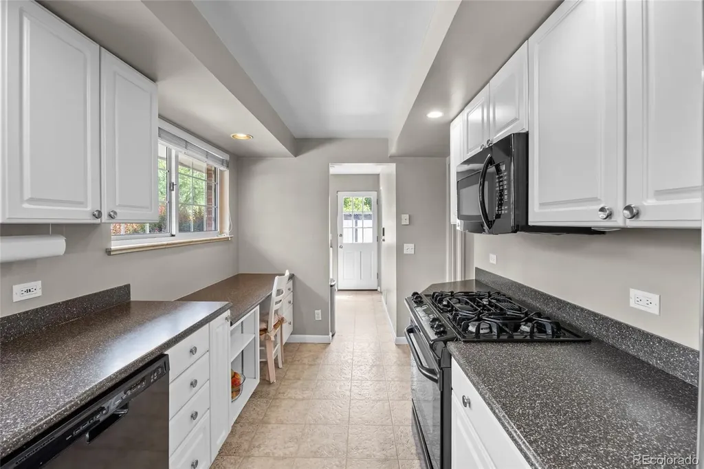 281 Niagara Street Denver CO 80220